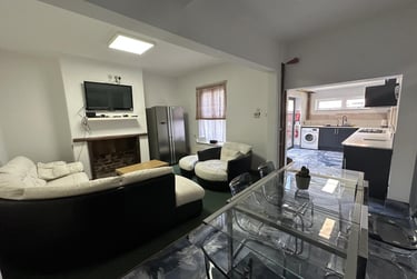 5 bed flat, South Grove, Ardwick, Manchester, M130AU - Image 4